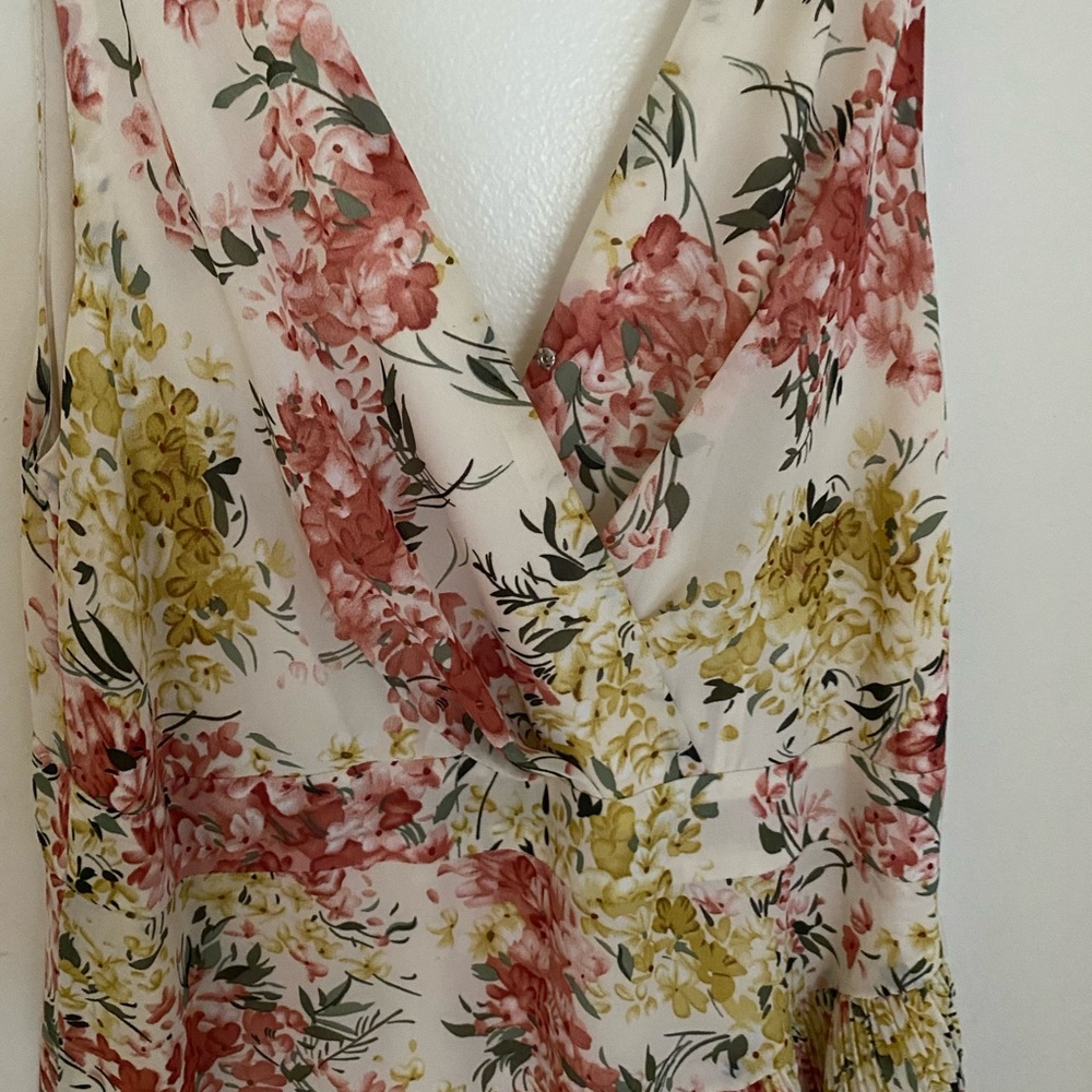 Dress - Picture 3 of 5